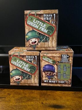 3-NWT-Awesome Little Green Men Mystery Boxes